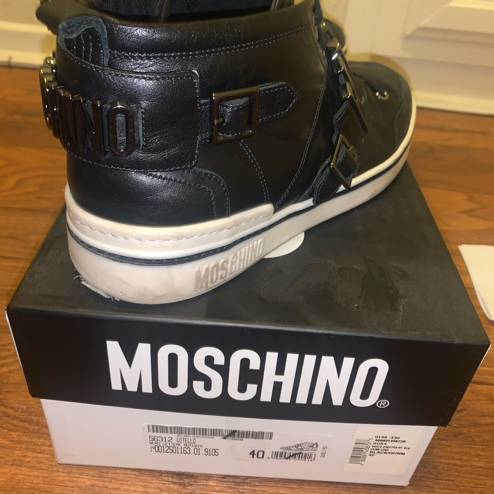 🎊🥂🍾HOST PICK🍾🥂🎊Moschino  👟 - Picture 2 of 5